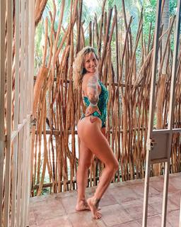 Pixie Acia feet photo 19