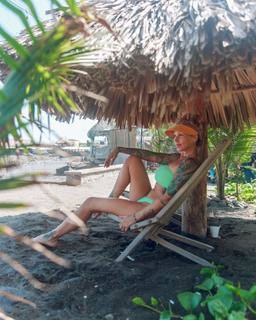 Pixie Acia feet photo 7