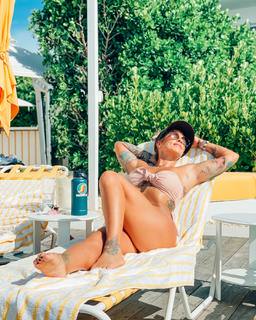 Pixie Acia feet photo 16
