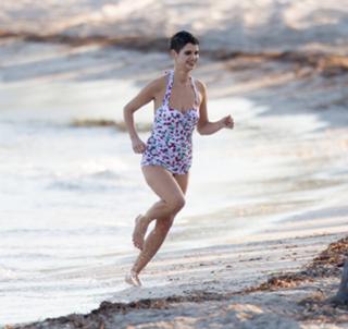 Pixie Geldof feet photo 15