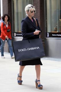 Pixie Geldof feet photo 18