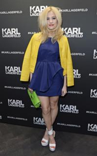 Pixie Lott feet photo thumbnail