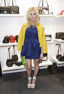 Pixie Lott feet photo thumbnail