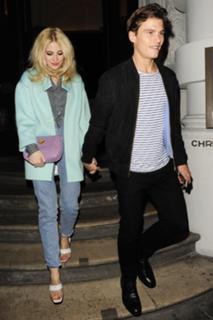 Pixie Lott feet photo thumbnail