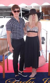 Pixie Lott feet photo thumbnail