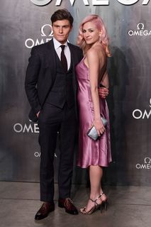 Pixie Lott feet photo thumbnail