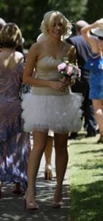 Pixie Lott feet photo thumbnail