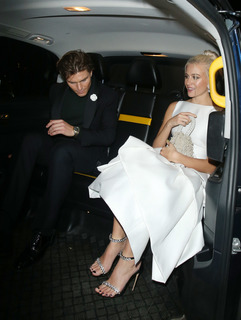 Pixie Lott feet photo thumbnail
