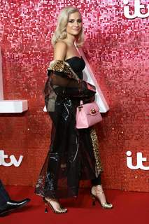 Pixie Lott feet photo thumbnail