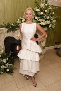 Pixie Lott feet photo thumbnail