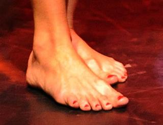 Pixie Lott feet photo thumbnail