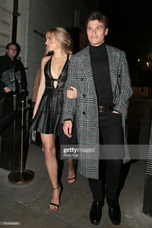 Pixie Lott feet photo thumbnail