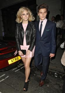 Pixie Lott feet photo thumbnail