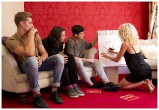 Pixie Lott feet photo thumbnail