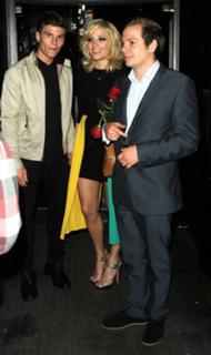 Pixie Lott feet photo thumbnail