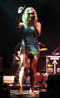 Pixie Lott feet photo thumbnail