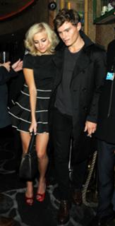 Pixie Lott feet photo thumbnail