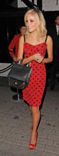 Pixie Lott feet photo thumbnail