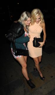 Pixie Lott feet photo thumbnail