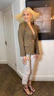 Pixie Lott feet photo thumbnail