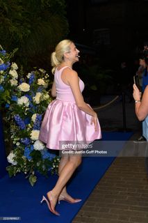 Pixie Lott feet photo 8
