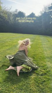 Pixie Lott feet photo 7