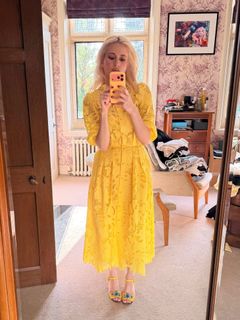 Pixie Lott feet photo 1