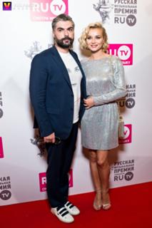 Polina Gagarina feet photo thumbnail