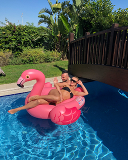 Polina Gagarina feet photo thumbnail