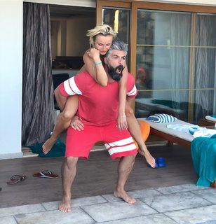 Polina Gagarina feet photo thumbnail