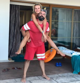 Polina Gagarina feet photo thumbnail