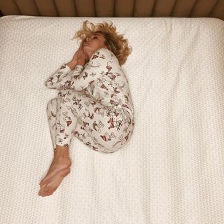 Polina Gagarina feet photo thumbnail