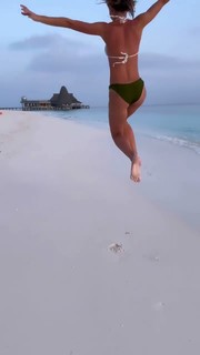 Polina Gagarina feet photo thumbnail