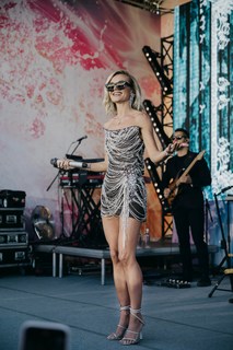 Polina Gagarina feet photo thumbnail