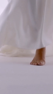 Polina Gagarina feet photo thumbnail