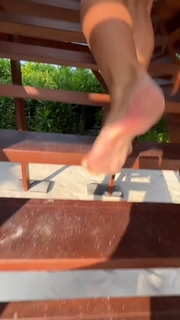 Polina Gagarina feet photo thumbnail