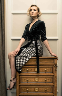 Polina Gagarina feet photo thumbnail