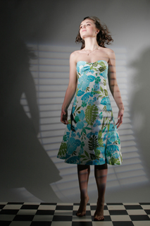 Polina Gagarina feet photo thumbnail