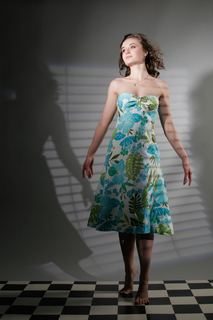 Polina Gagarina feet photo thumbnail