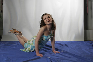 Polina Gagarina feet photo thumbnail