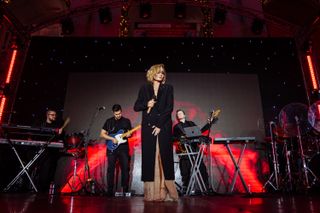 Polina Gagarina feet photo thumbnail