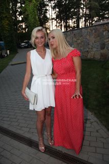 Polina Gagarina feet photo thumbnail