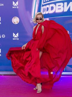 Polina Gagarina feet photo 11