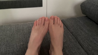 Polina Grents feet photo thumbnail
