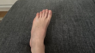 Polina Grents feet photo thumbnail