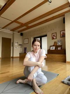 Polina Grents feet photo thumbnail