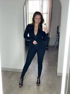 Polina Grents feet photo thumbnail