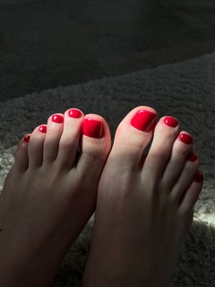 Polina Grents feet photo thumbnail