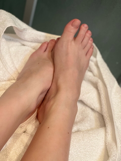 Polina Grents feet photo thumbnail
