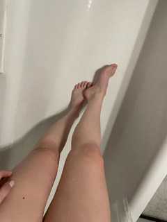 Polina Grents feet photo thumbnail